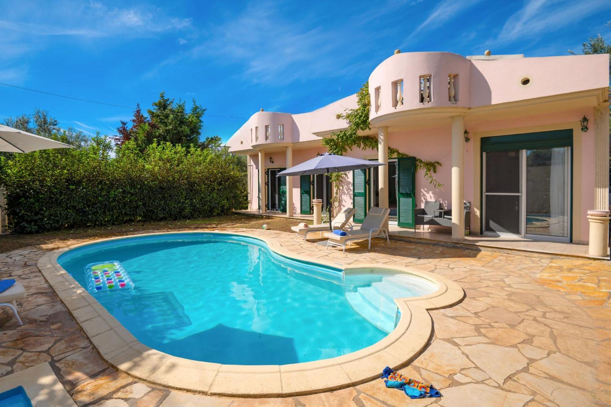 Zaira Villa